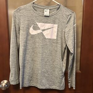 Nike Heather Gray Long Sleeve Tee